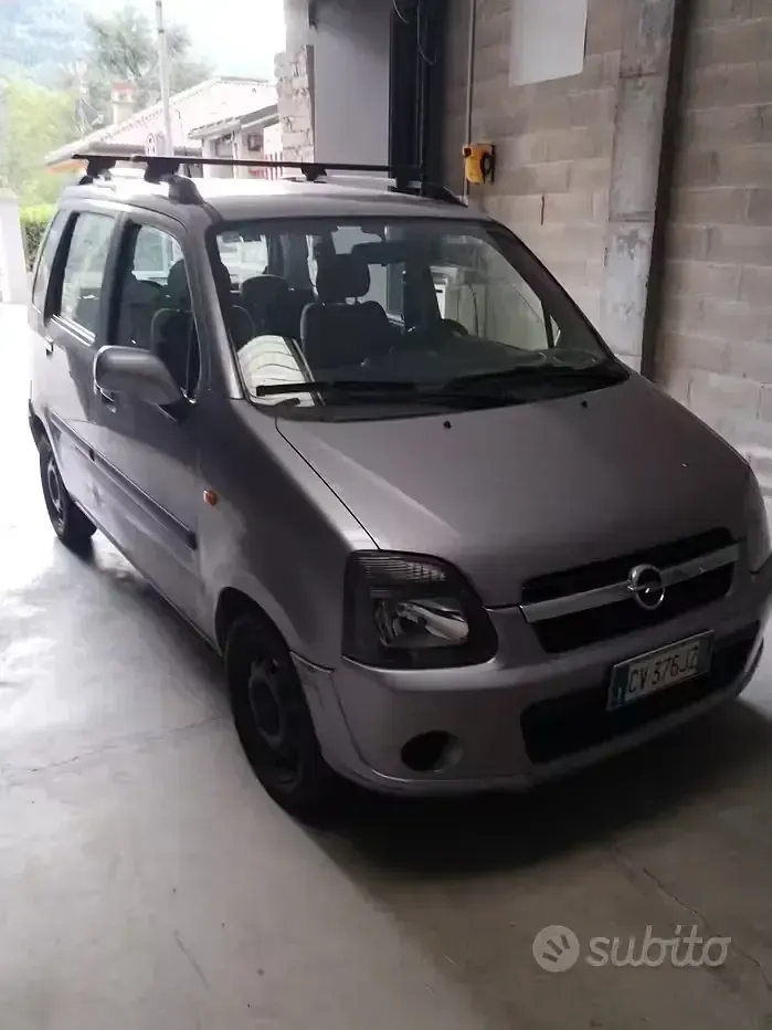 Usata Opel Agila 69 CV (50 kW) 2005 Grigio Monovolume
