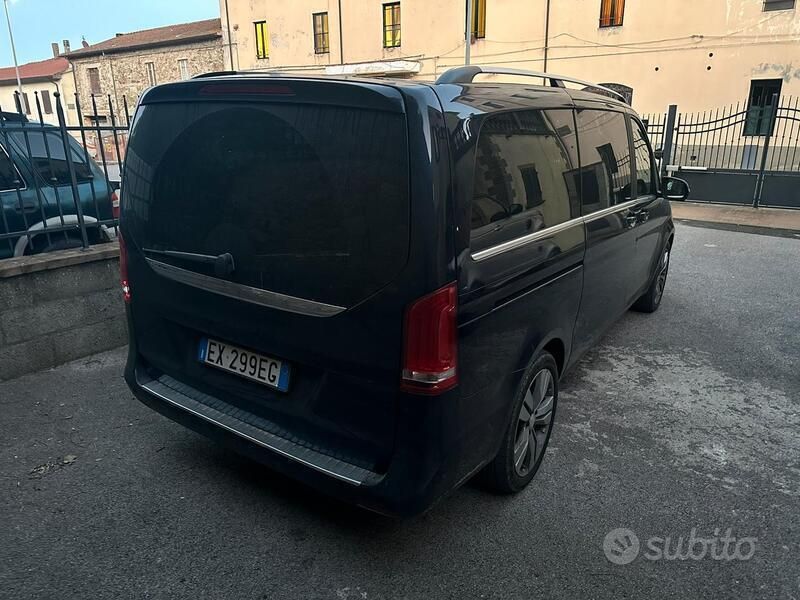Usata Mercedes V250 190 CV (139 kW) 2014 Blu Monovolume