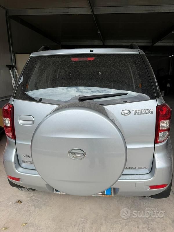 Usata Daihatsu Terios 2006 Grigio SUV