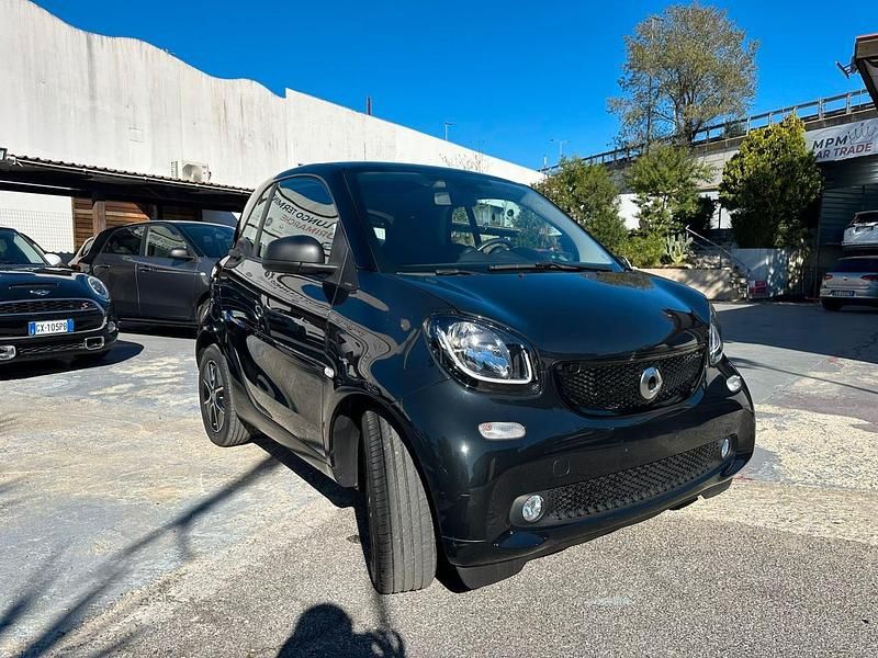 Usata Smart ForTwo Coupé Passion 70 CV (51 kW) 2017 Nero Utilitaria