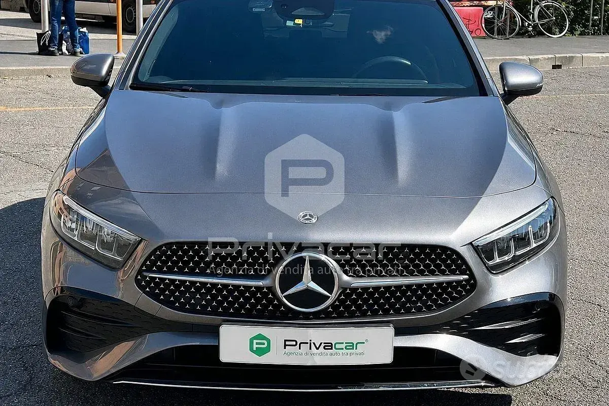 Usata Mercedes A180 AMG Line Premium 136 CV (100 kW) 2025 Grigio Utilitaria