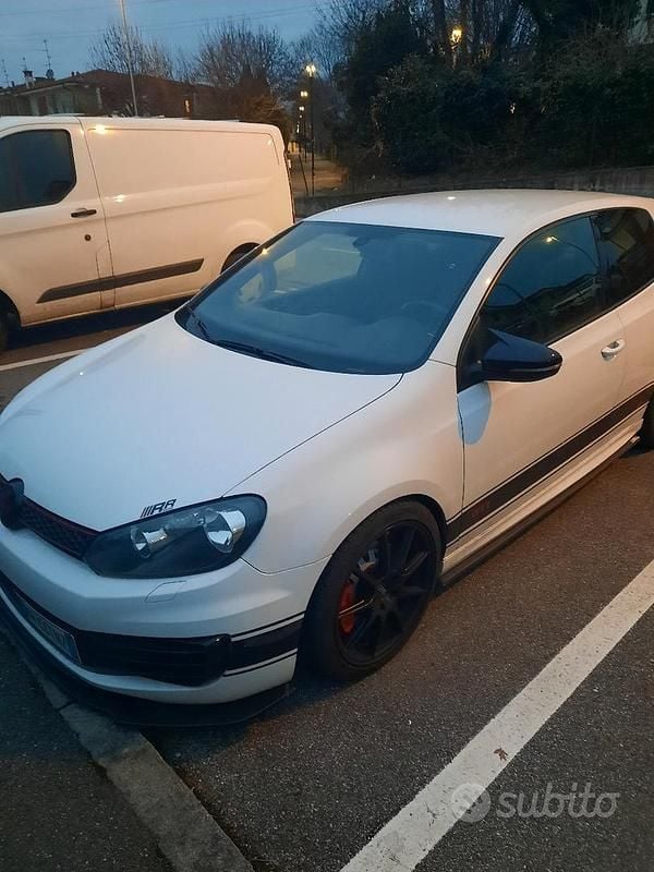Usata VW Golf VI GTI 330 CV (242 kW) 2009 Utilitaria