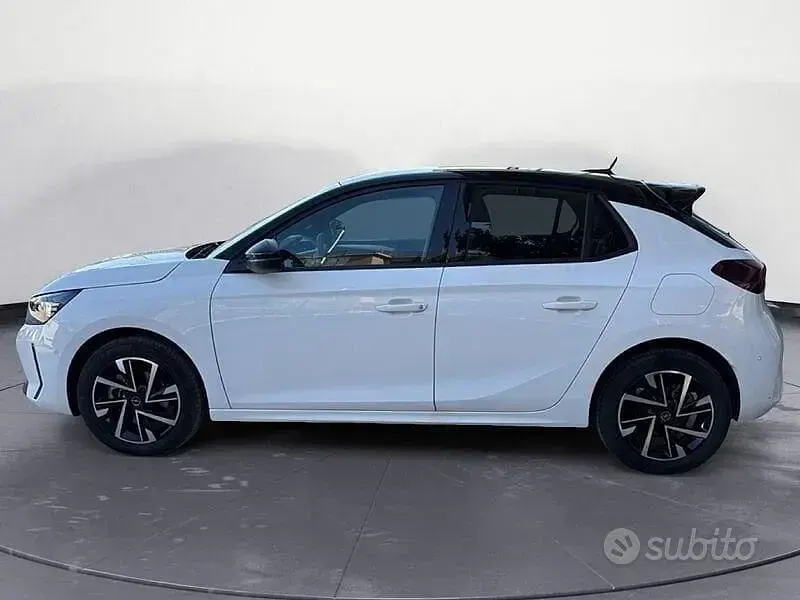 Usata Opel Corsa 101 CV (74 kW) 2025 Nero Utilitaria