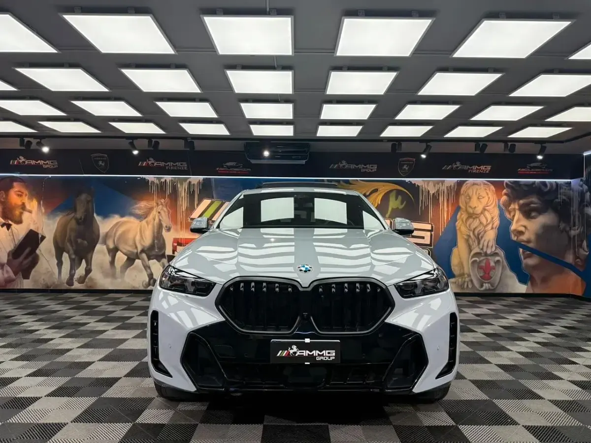 Begagnad BMW X6 M Sport 286 HK (210 kW) 2025 Grå SUV