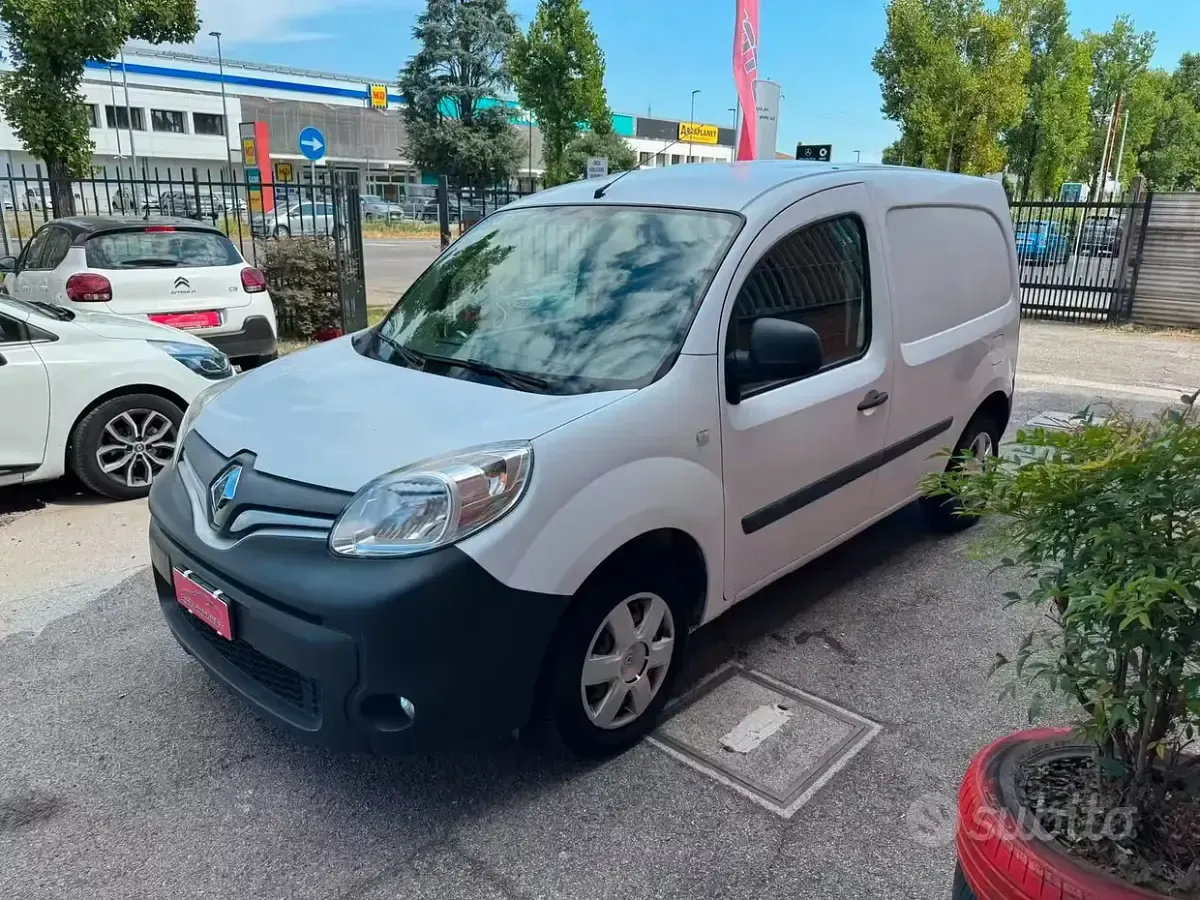 Usata Renault Kangoo 90 CV (66 kW) 2017 Bianco Monovolume