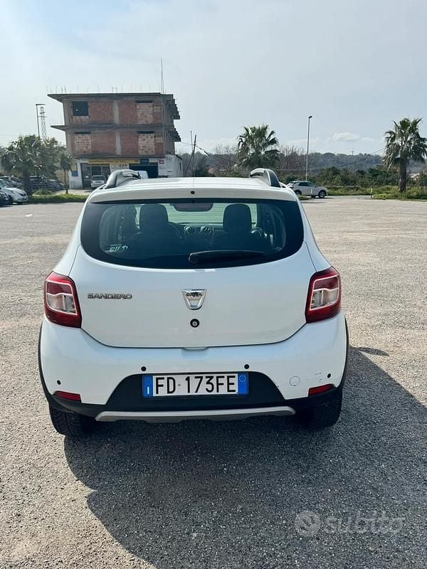 Usata Dacia Sandero Stepway 2016 Bianco Berlina