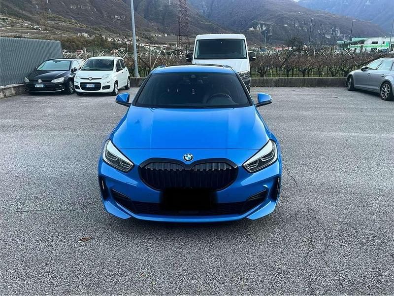 Blu/azzurro Usata 2021 BMW 116 M Sport Due volumi | 25.000 € (Cara) - Immagine 1/4