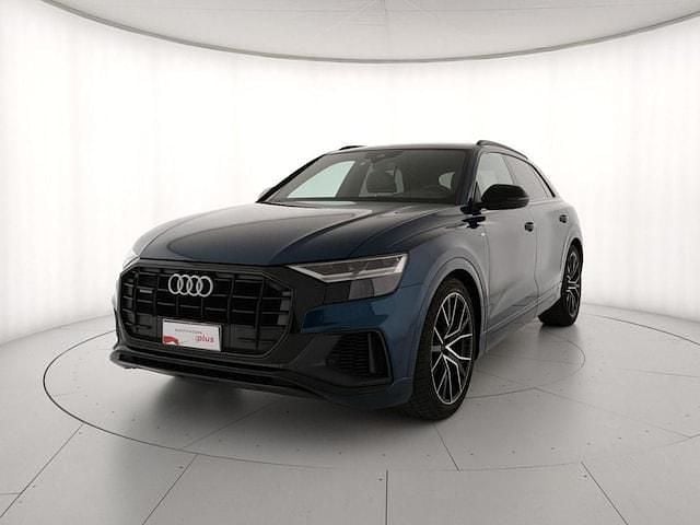 Usata Audi Q8 Sport 286 CV (210 kW) 2020 Blu galassia metallizzato SUV