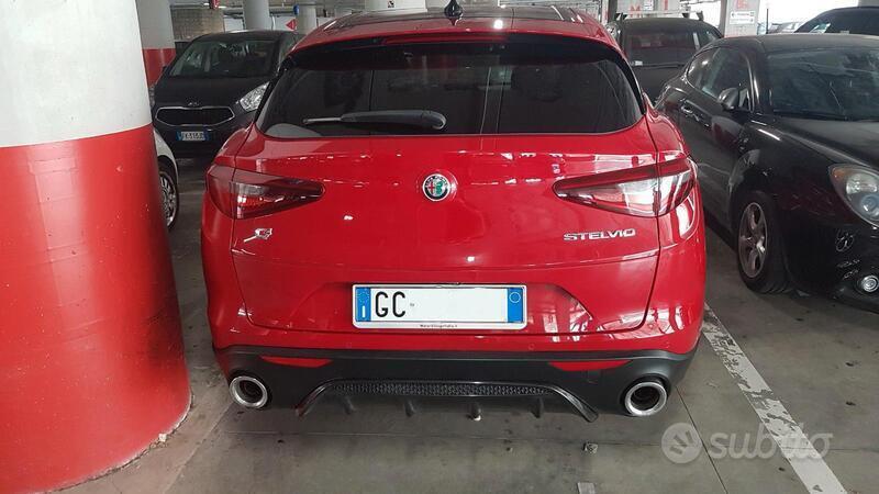 Usato 2020 Alfa Romeo Stelvio 2.0 Benzin 201 CV (34.900 €)