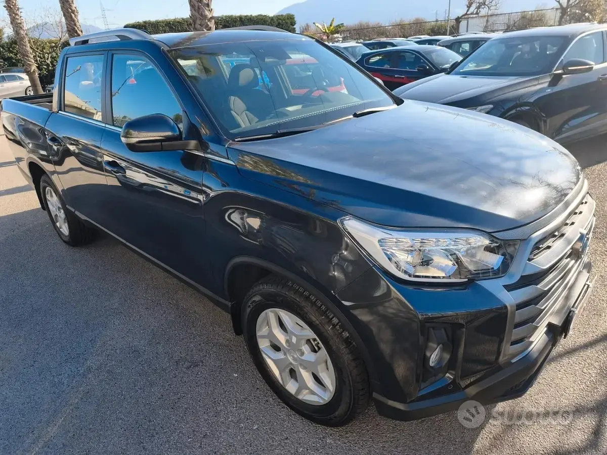 Nuova SsangYong Rexton 202 CV (148 kW) 2025 Nero SUV