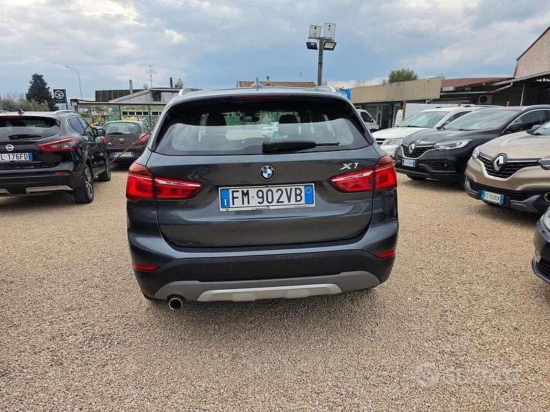 Usado BMW X1 xLine 150 CV (110 kW) 2018 Gris SUV