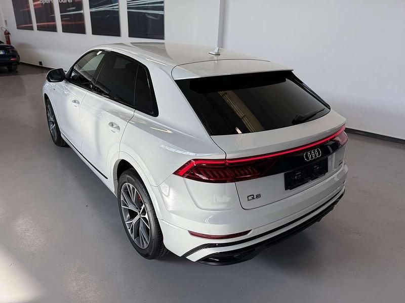 Usata Audi Q8 Sport 286 CV (210 kW) 2021 Bianco SUV