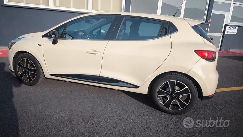 Usata Renault Clio IV 90 CV (66 kW) 2016 Marrone Berlina