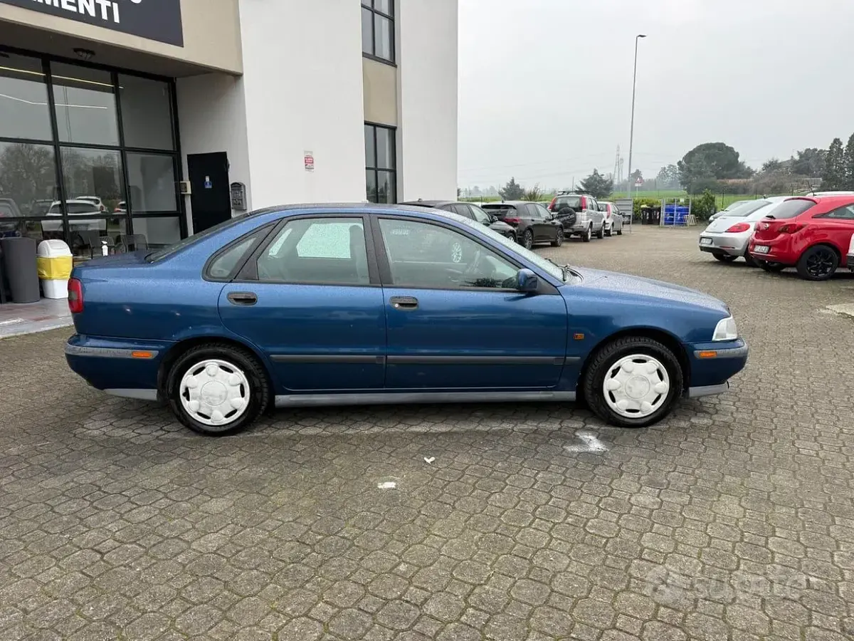Usata Volvo S40 90 CV (66 kW) 1997 Blu Berlina