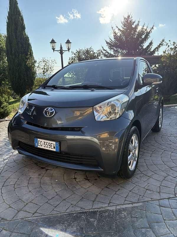 Usata 2011 Toyota iQ Sol Due volumi | 8499 € (Cara) - Immagine 1/4