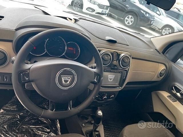 Usata Dacia Lodgy 80 CV (58 kW) 2015 Bianco Monovolume