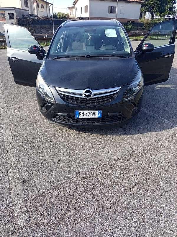 Usata Opel Zafira Tourer Cosmo 131 CV (96 kW) 2013 Monovolume