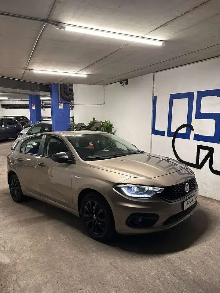 Usata Fiat Tipo Lounge 95 CV (69 kW) 2019 Other Berlina