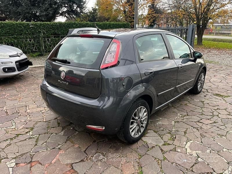 Usata Fiat Punto Evo 75 CV (55 kW) 2012 Grigio Utilitaria