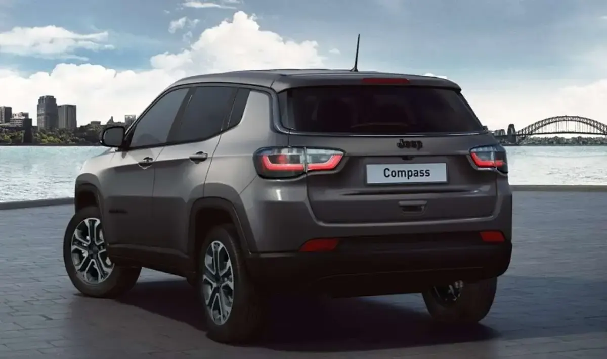 Gebraucht Jeep Compass 131 PS (96 kW) 2022 Grau SUV