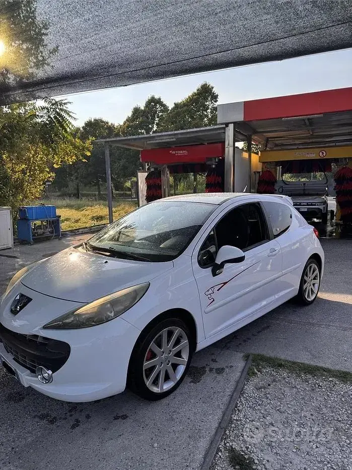 Usata Peugeot 207 174 CV (127 kW) 2009 Bianco Berlina