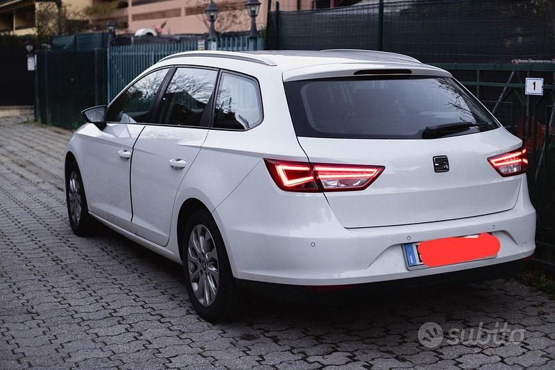 Usata Seat Leon ST Business 105 CV (77 kW) 2014 Bianco Station wagon