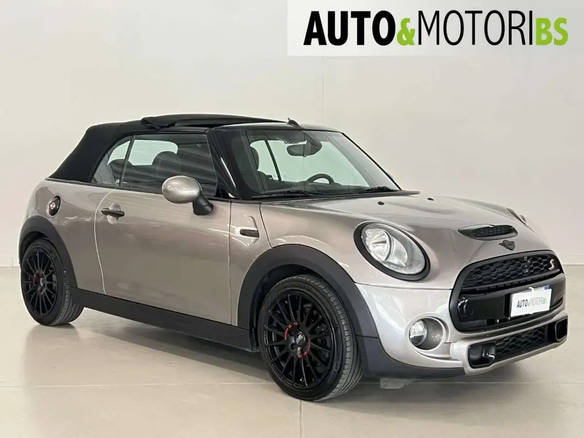 Usata Mini Cooper Cabriolet 192 CV (141 kW) 2017 Grigio Cabrio