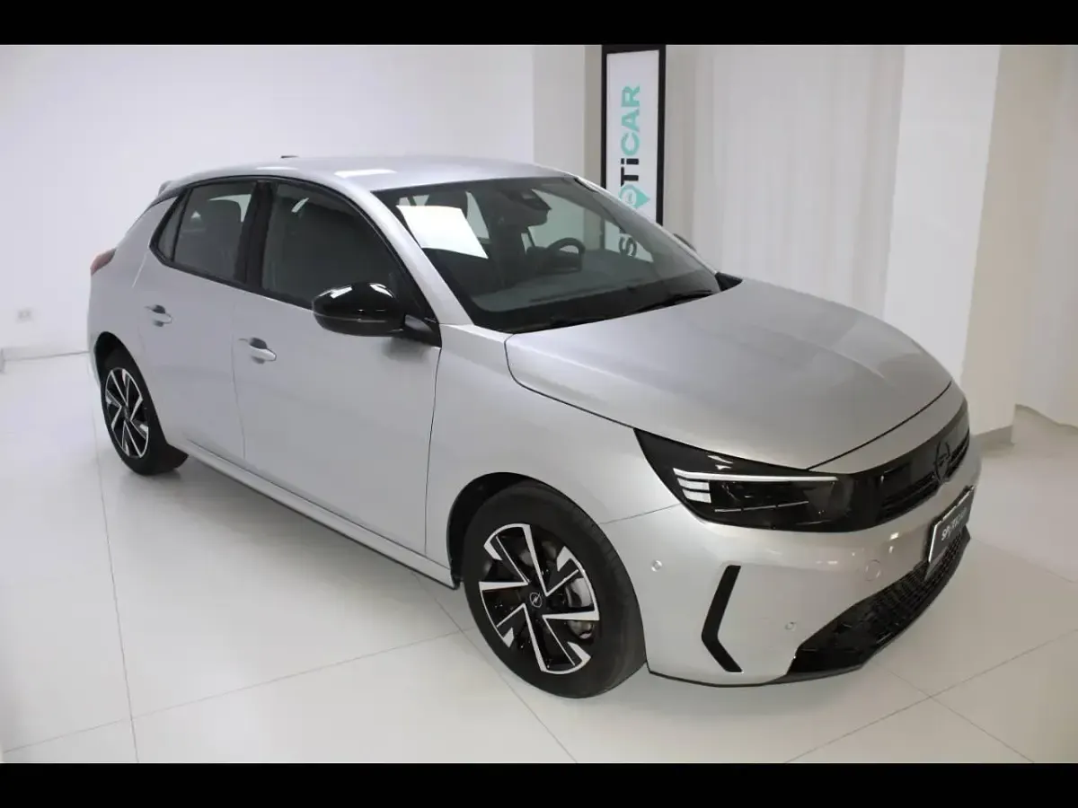 Usata Opel Corsa 101 CV (74 kW) 2025 Bianco Utilitaria