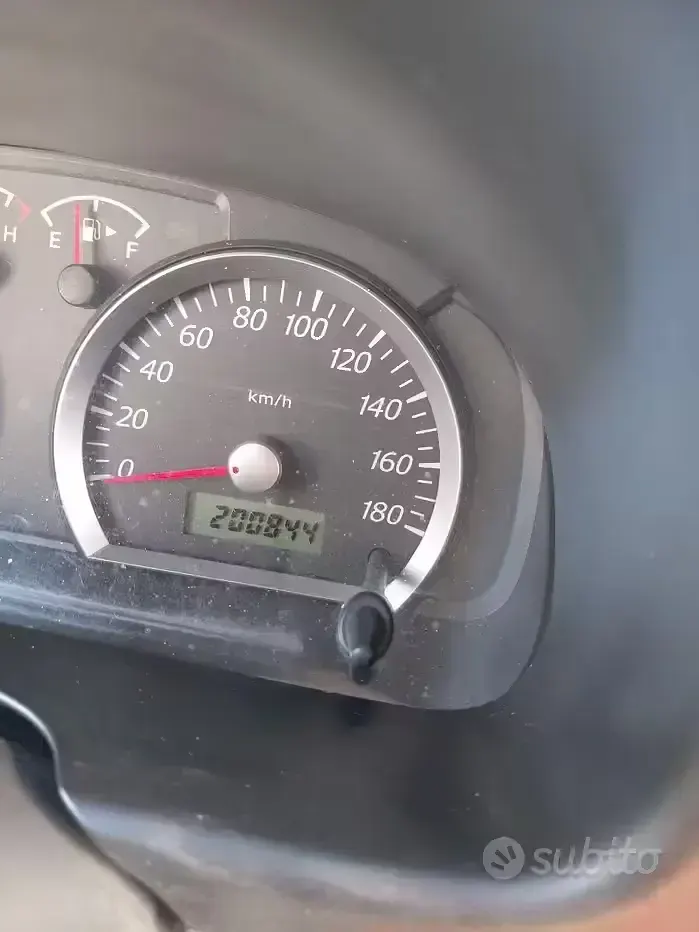 Usata Suzuki Jimny 86 CV (63 kW) 2006 SUV