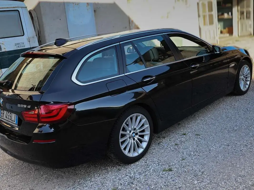 Usata BMW 525 218 CV (160 kW) 2013 Nero Station wagon