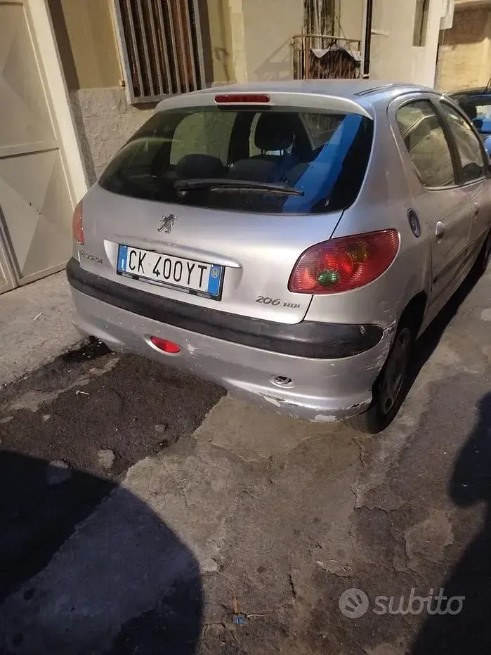 Usata Peugeot 206 68 CV (50 kW) 2004 Grigio Berlina