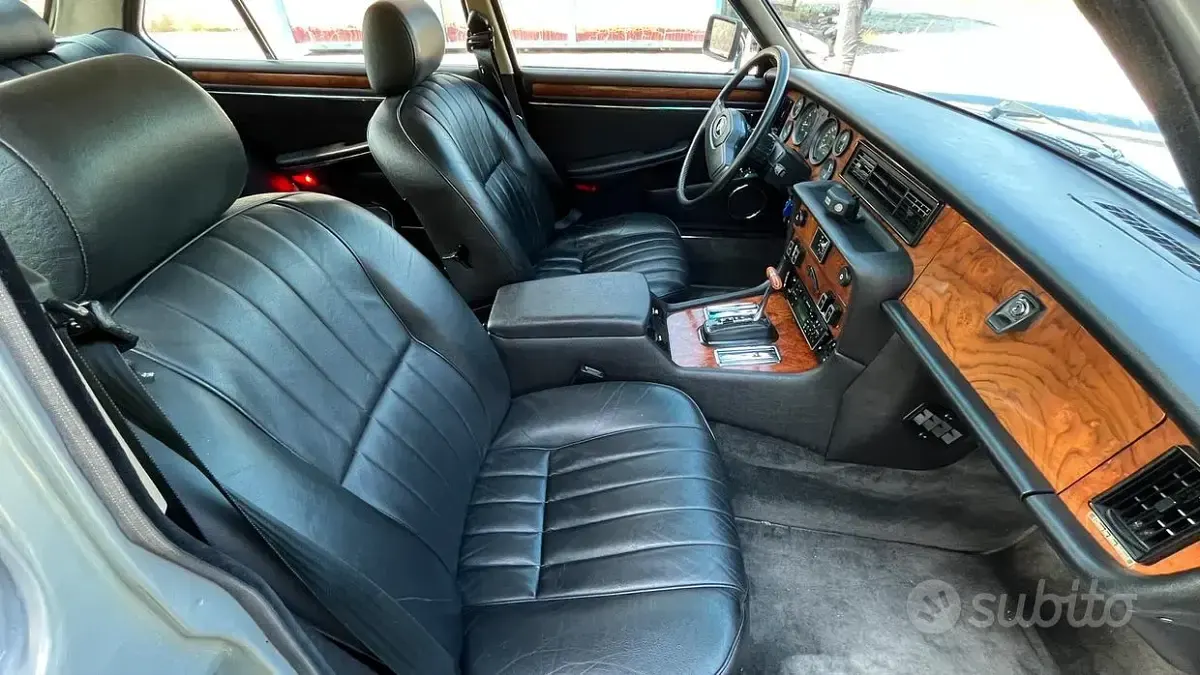 Usata Jaguar XJ Sovereign 300 CV (220 kW) 1988 Grigio Berlina