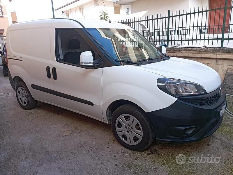 Bianco Usata 2019 Fiat Doblò Easy Monovolume | 7500 € (Super prezzo) - Immagine 1/4