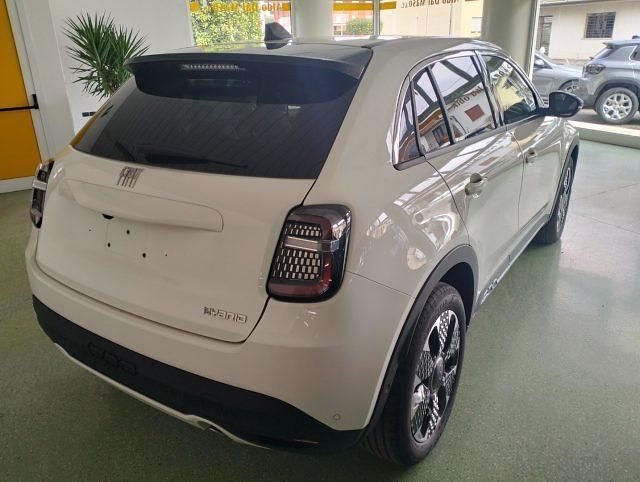 Usata Fiat 600 La Prima 101 CV (74 kW) 2025 Bianco ghiaccio pastello SUV