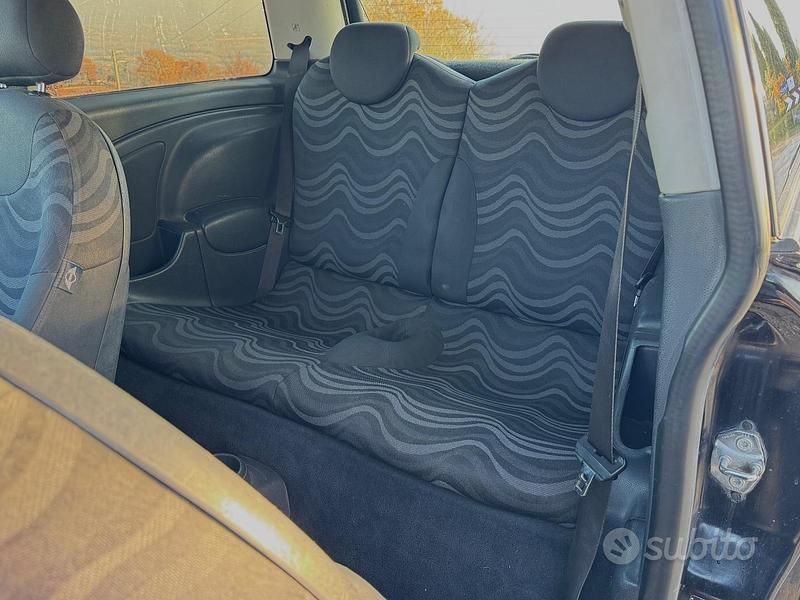 Usata Mini ONE 90 CV (66 kW) 2002 Nero Utilitaria