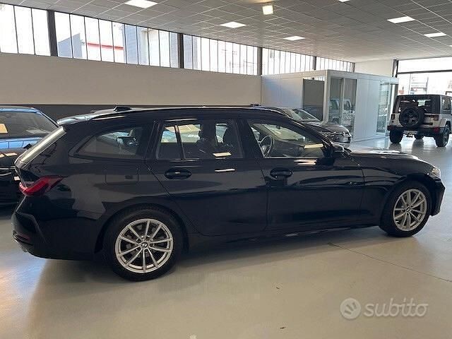 Usata BMW 320e Efficient Dynamics 190 CV (139 kW) 2022 Nero Station wagon