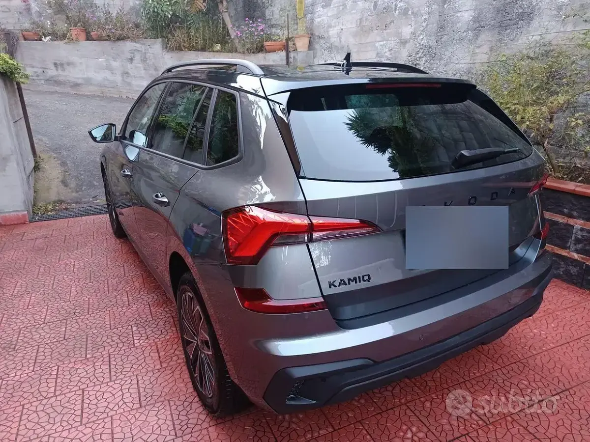 Usata Skoda Kamiq Style 150 CV (110 kW) 2025 Grigio SUV
