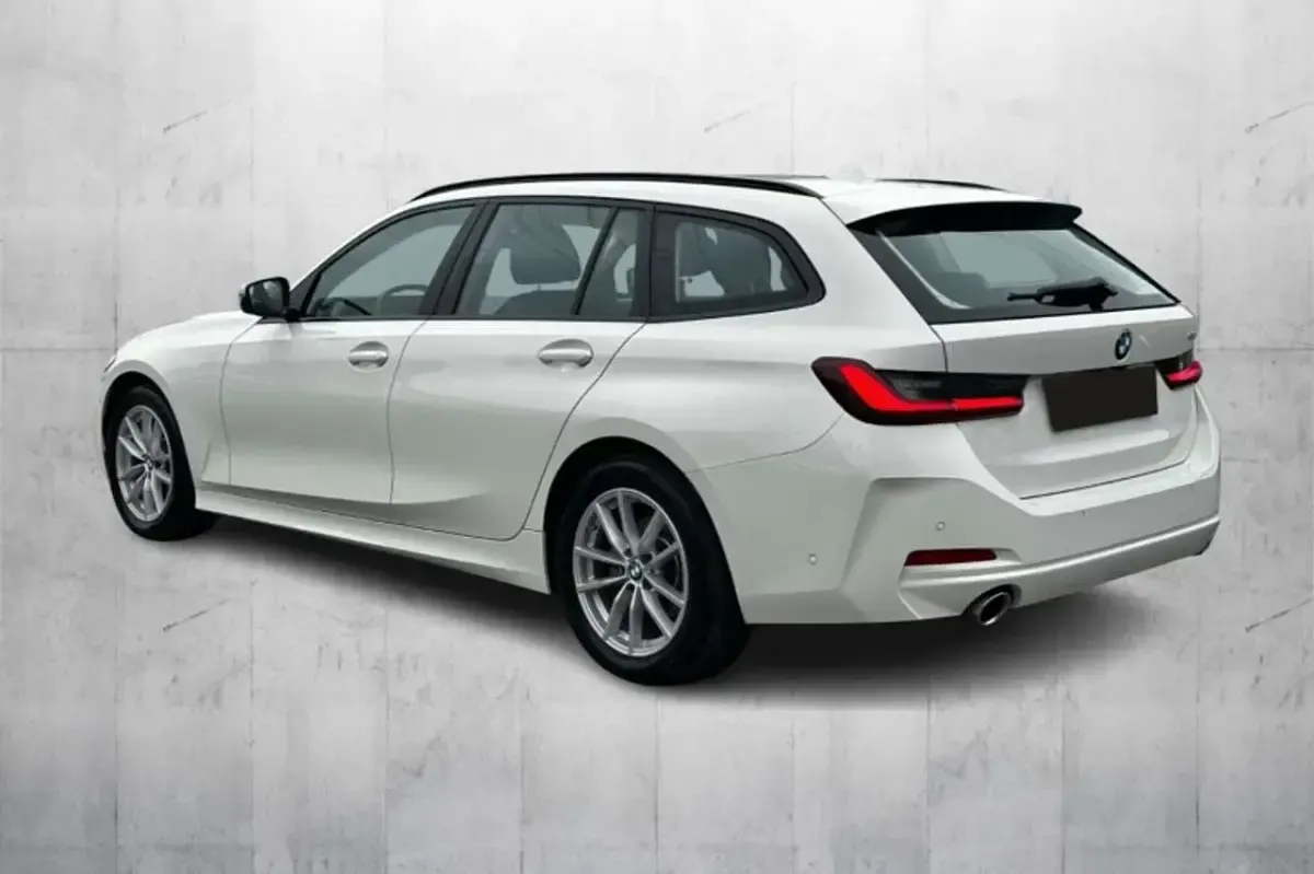 Usata BMW 318 156 CV (114 kW) 2024 Bianco Station wagon