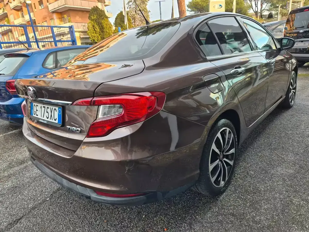 Usata Fiat Tipo 95 CV (69 kW) 2016 Grigio Berlina