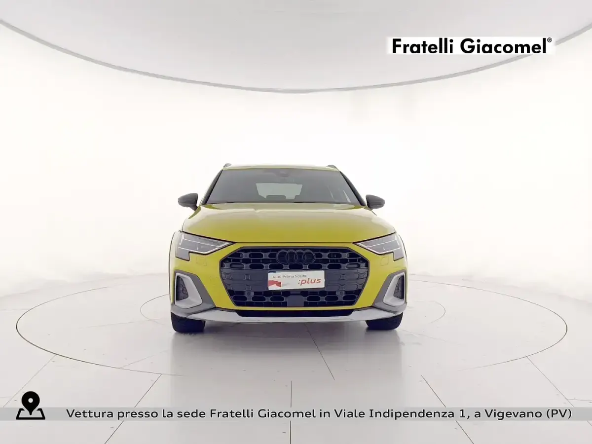 Usata Audi A3 Comfort 150 CV (110 kW) 2024 Giallo pitone metallizzato Berlina