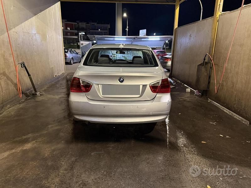 Usata BMW 320 177 CV (130 kW) 2006 Grigio Berlina
