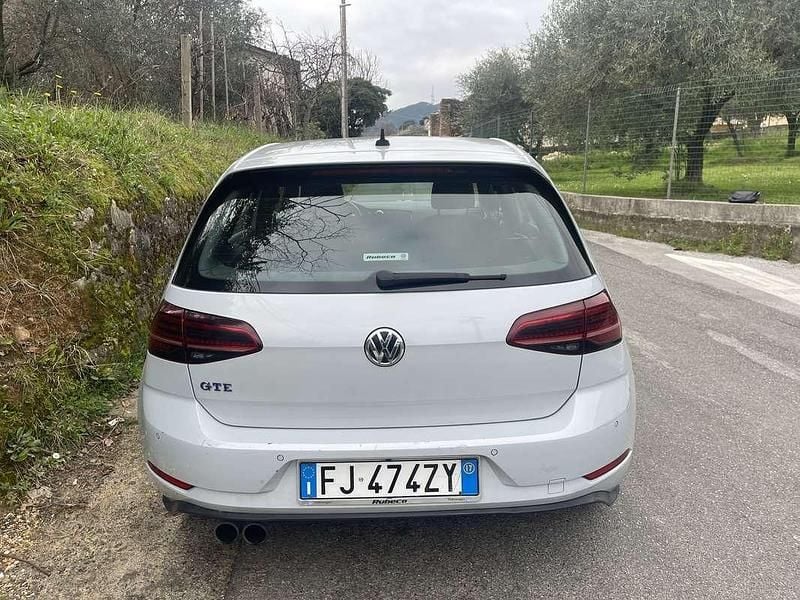 Usata VW Golf VII GTE 150 CV (110 kW) 2017 Blu/azzurro Berlina