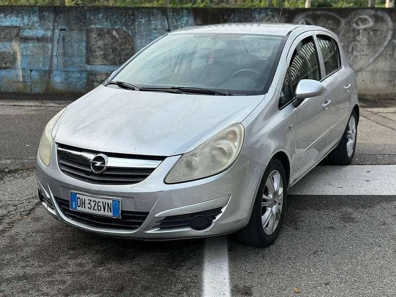 Usata Opel Corsa Enjoy 90 CV (66 kW) 2007 Berlina