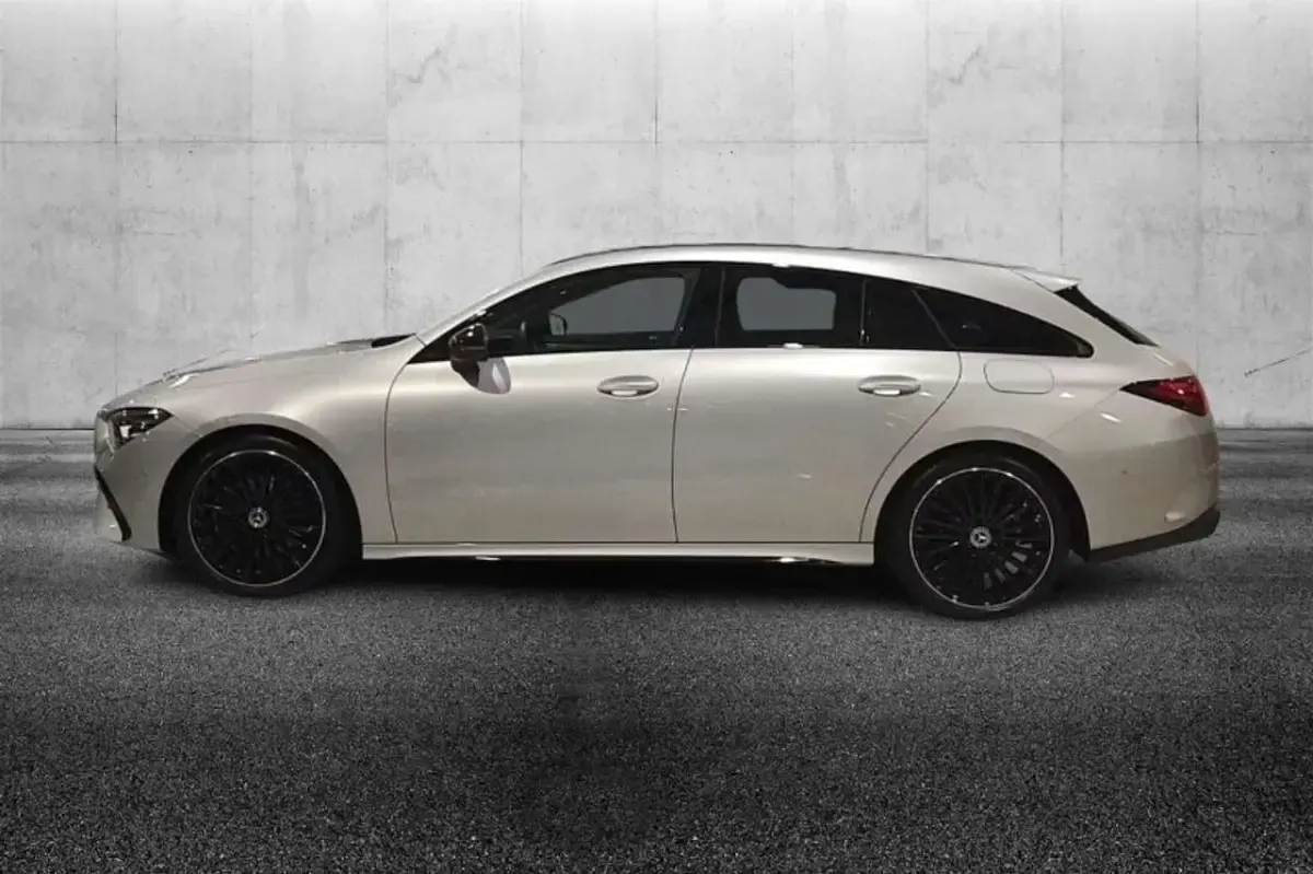 Usata Mercedes CLA200 AMG Line Premium 150 CV (110 kW) 2025 Argento Station wagon