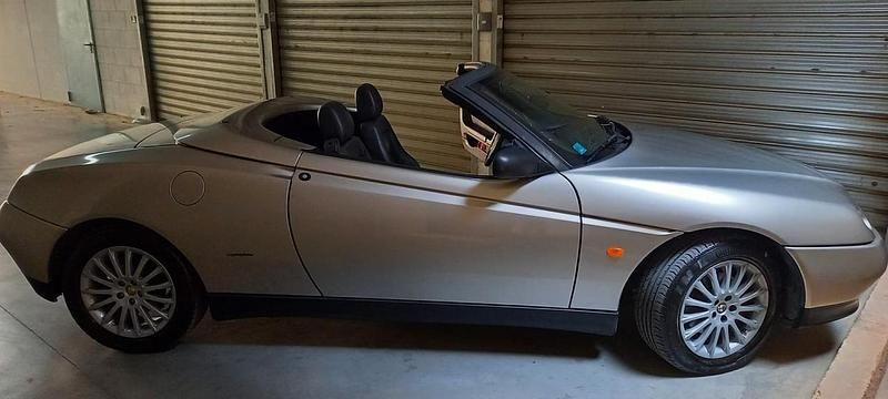 Grigio Usata 1996 Alfa Romeo Spider Cabrio | 12.500 € (Buon prezzo) - Immagine 1/3
