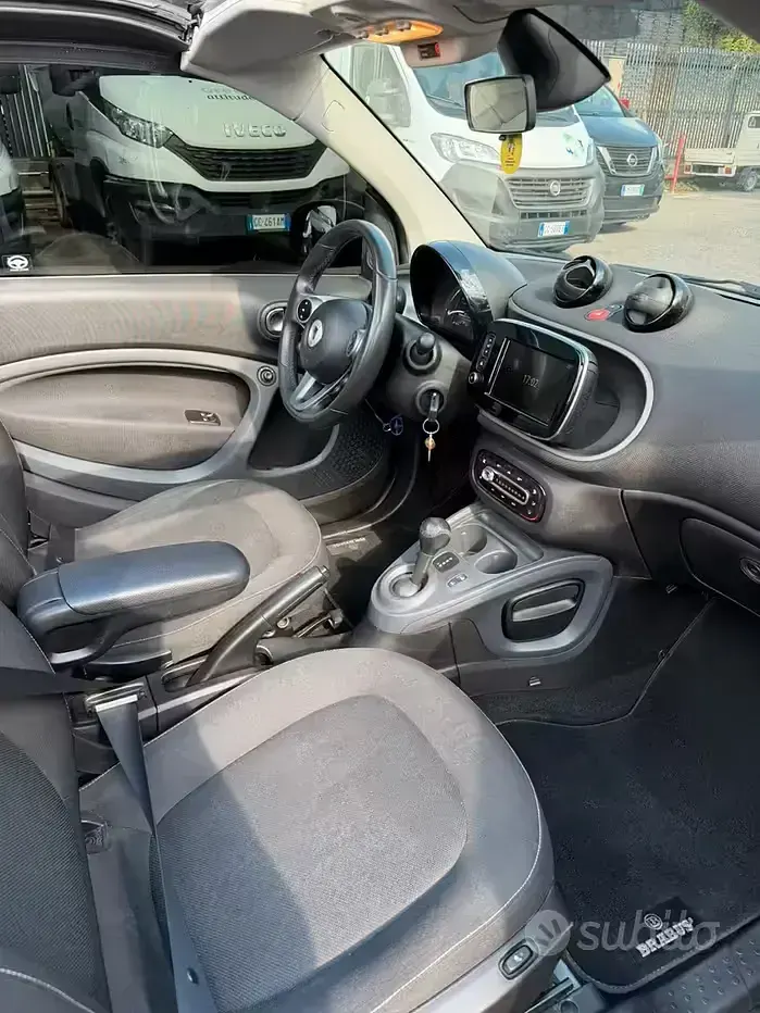 Usata Smart ForTwo Cabrio 71 CV (52 kW) 2016 Nero Cabrio