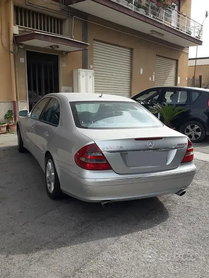 Usado Mercedes E320 Elegance 224 CV (164 kW) 2007 Berlina