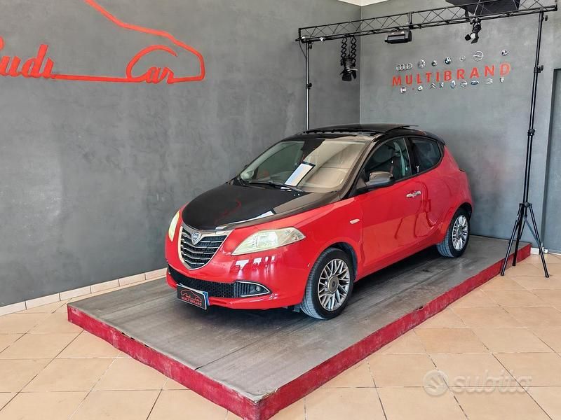 Usata Lancia Ypsilon S 69 CV (50 kW) 2012 Rosso Utilitaria