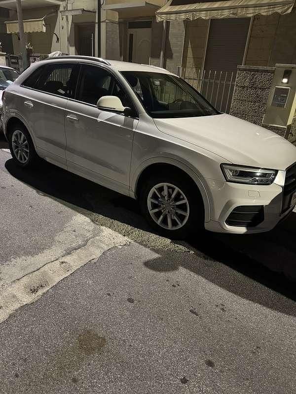 Usata 2016 Audi Q3 Business SUV | 15.150 € (Super prezzo) - Immagine 1/4