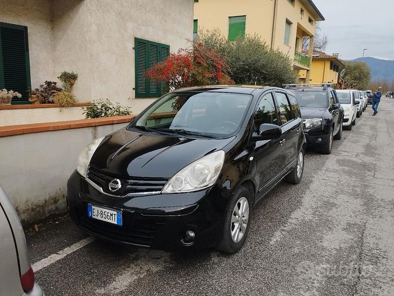 Usata Nissan Note 88 CV (64 kW) 2011 Nero Berlina